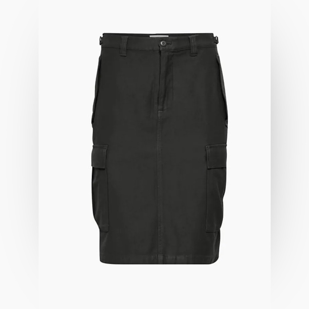 Aritzia TNA Supply Cargo Midi Skirt in Black Size 2